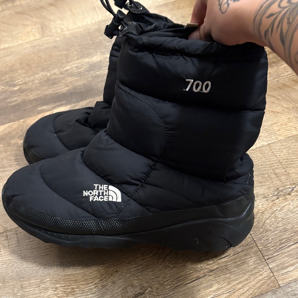 The North Face men’s  Black Insulated Boots